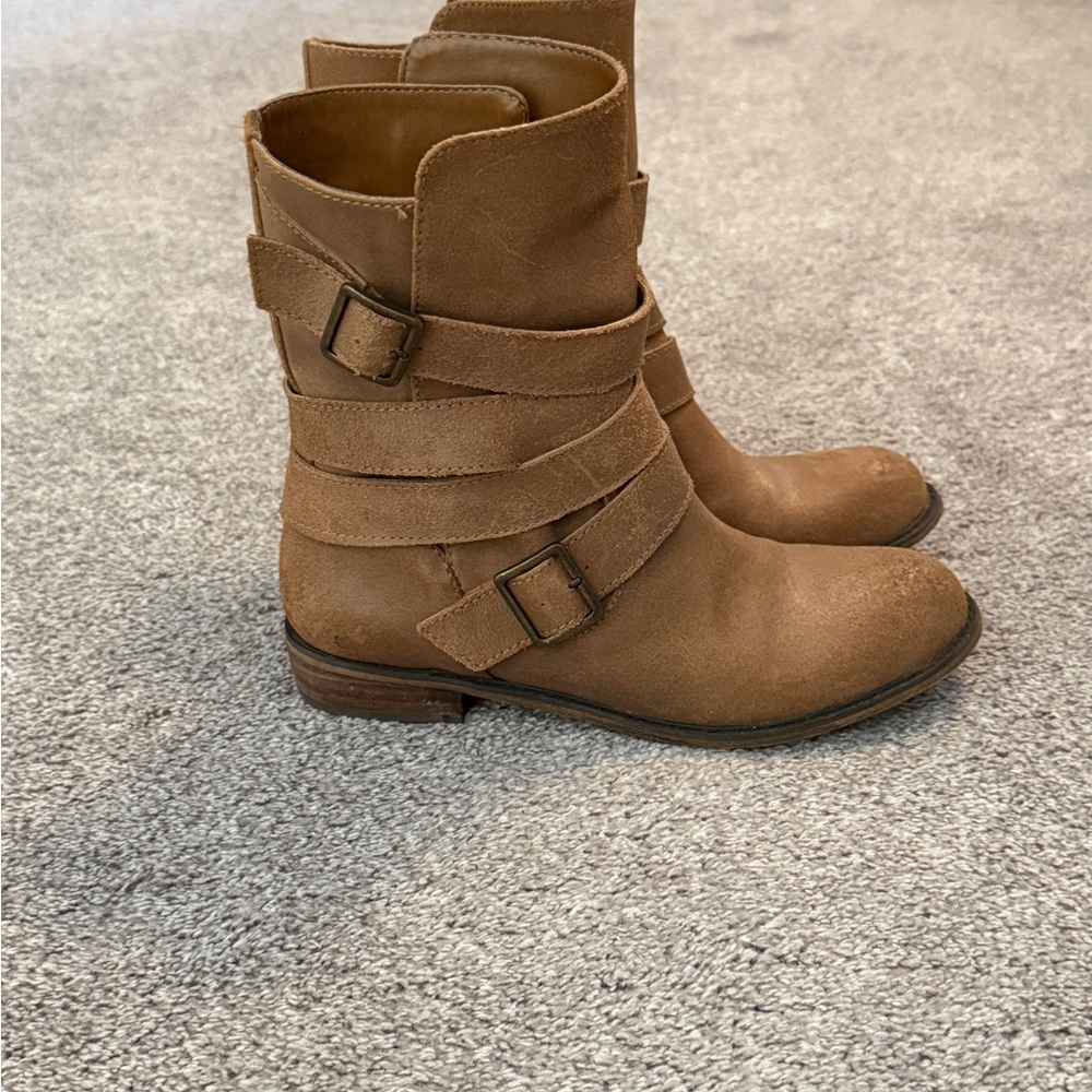 Gianni Bini Tan/Light Brown Moto Boots with Buckle Straps Size 7